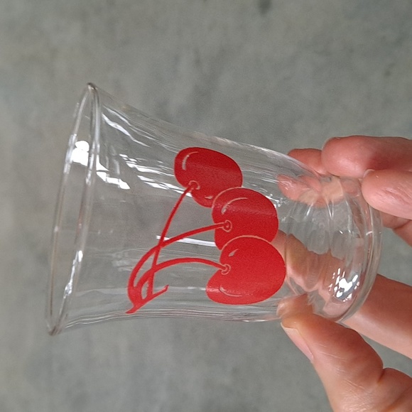 Vintage MCM Libbey Red Cherries Juice Glass | Shot Glass | Set of 4 - Picture 5 of 9
